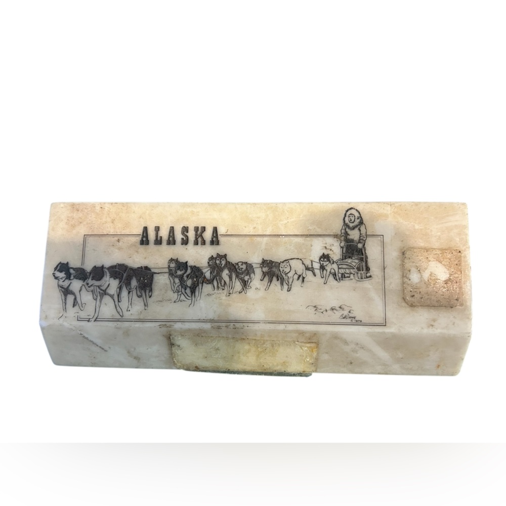 Vintage 1979 Alaska Dog Sled PaperWeight-Bill Devine/ Ivian Stone Souvenir